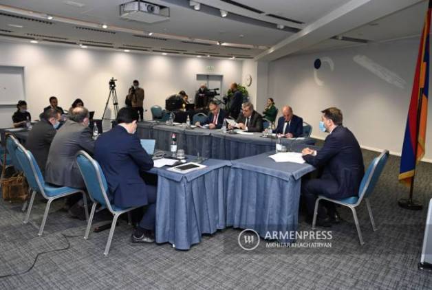«Հրապարակ». Խորհրդի անդրանիկ նիստերն ընթացել են  «բեսեդկի» մակարդակի զրույցների ձեւաչափով