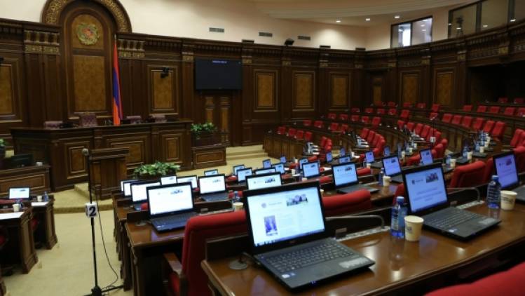 «Հրապարակ». Փաշինյանը հրահանգել է չներկայանալ նիստին