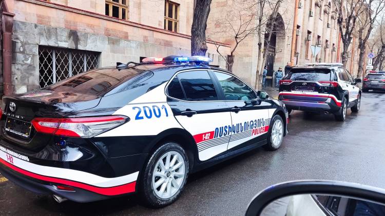 «Քոչարյանական» Toyota-ն փրկեց սորոսականների պարեկային ոստիկանությանը