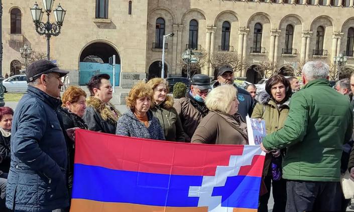 «Հրապարակ». Հո ամեն անգամ ռուս խաղաղապահներին դիմելով չէ՞. Հայաստանը պիտի քայլեր ձեռնարկի