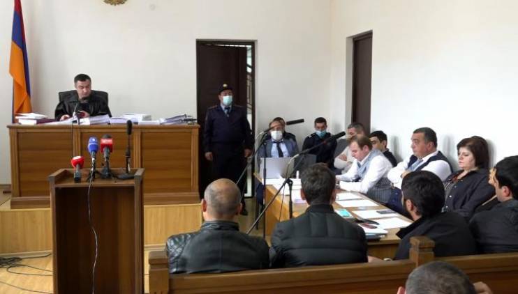 Փաշինյանի նվերը՝ Առուշանյանի դատավորին․ մայրը դարձել է դպրոցի տնօրեն