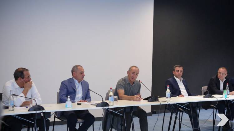 «Հրապարակ». Ընդդիմադիրներն անհամերաշխ են ու մասնատված. սպասում են ռուս-ուկրաինական պատերազմի ավարտին