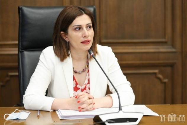 Քիչ կծխեն, բայց շատ կուտեն, եւ ռեստորանները չեն տուժի