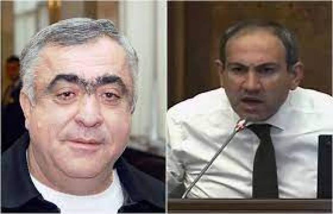 Գոռում էիր, թե Սաշիկը 50/50 է անում, հիմա դու՞ ես մեր հողը 50/50 անում