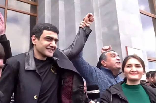 Պիտի ներքին թշնամու խնդիրը լուծել․ Առուշանյան