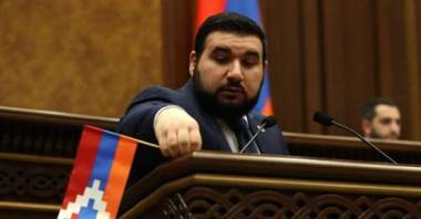 Ադրբեջանցիները շատ գոհ են Փաշինյանից ու ՔՊ-ից եւ խիստ քննադատում են ԱԺ ընդդիմությանը