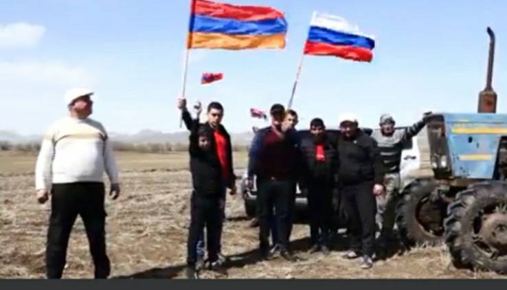 Գյումրեցի եղբայրները Պուտինի հետ Արցախն են պահանջում․ շիրակցի ֆերմերների ֆլեշմոբն ու արձագանքը