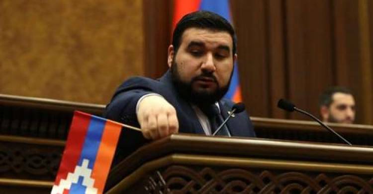 Ադրբեջանցիները շատ գոհ են Փաշինյանից ու ՔՊ-ից եւ խիստ քննադատում են ԱԺ ընդդիմությանը