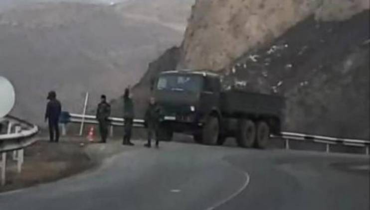 «Հրապարակ». Արդեն Արցախ էլ չեն թողնում գնալ