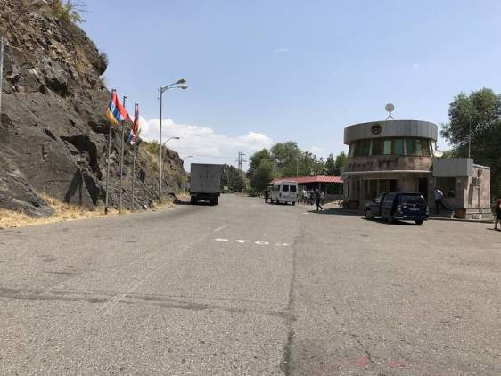 «Հրապարակ».Ռուս խաղաղապահները միայնա՞կ են գործել՝ պատգամավորներին Արցախ չթողնելու գործում
