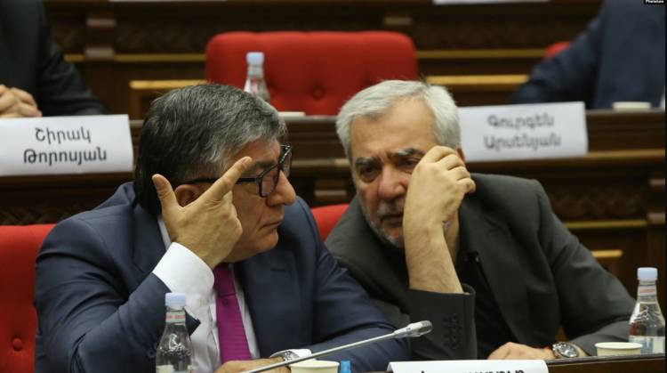 «Հրապարակ». Գլխավոր դերերում Խաչատուր Սուքիասյանն ու Անդրանիկ Քոչարյանն են