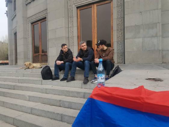  44-օրյա պատերազմի մասնակիցները միացել են Արթուր Վանեցյանին