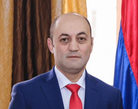 Կենտրոնի թաղապետը չափն անցել է