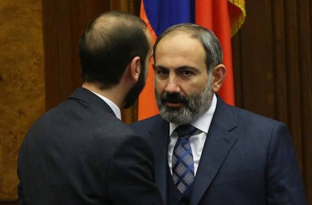 Մինչ ընդդիմություն ու հասարակությունը խառն են, Փաշինյանենք շարունակում են իրենց աշխարհաքաղաքական «լարախաղացությունը» 
