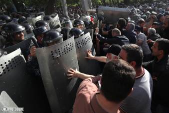 Ադրբեջանցիները գոհ են հայ ոստիկանների վերջին օրերի աշխատանքից