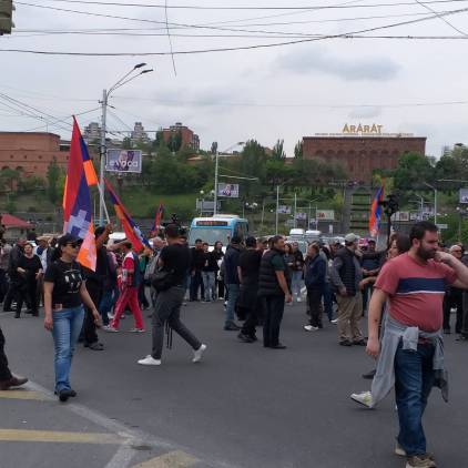 «Դիմադրություն» շարժումը փակեց Հաղթանակի կամուրջը (լուսանկարներ)