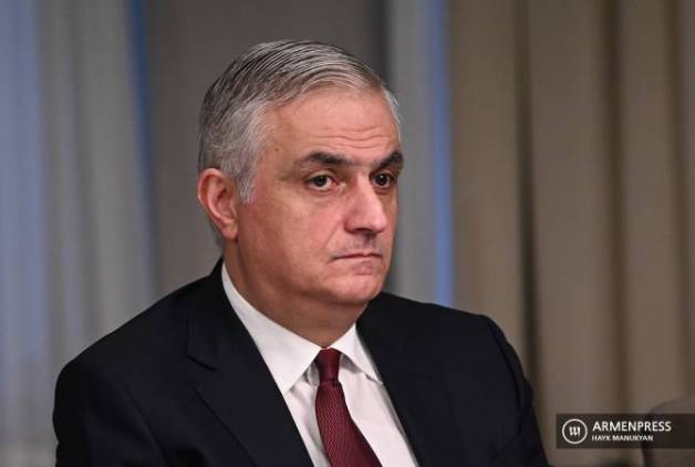 «Հրապարակ». Գրիգորյանը մեզ «նրբորեն» ուղղորդեց դեպի ԱԳՆ