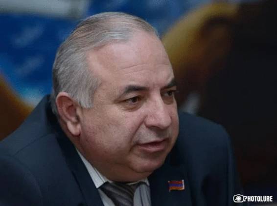 Ես թքած ունենամ, թե իմ հետ ոնց կվարվեն, բայց թքած չեմ կարող ունենալ, թե ոնց են վարվում Հայաստանի հետ 