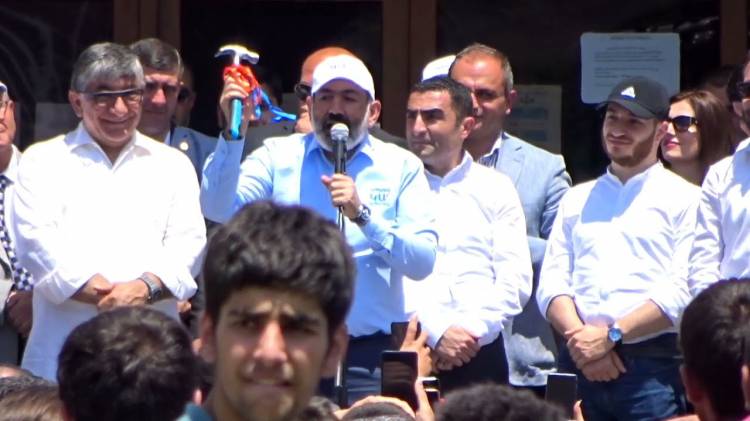«Հրապարակ». Իշխանության պատանդները