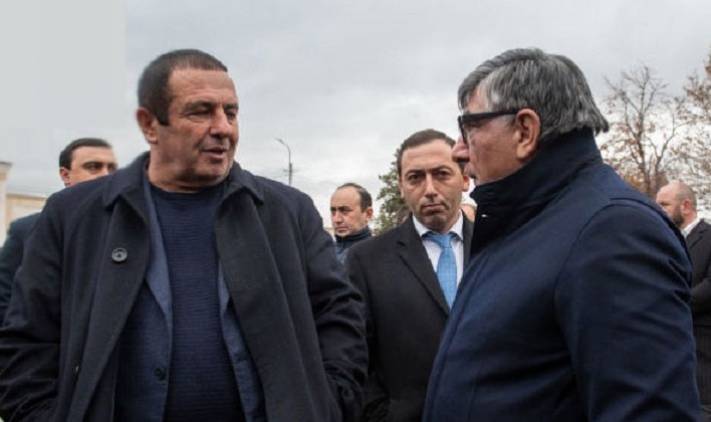 «Հրապարակ». Գագիկ Ծառուկյանը եւ Խաչատուր Սուքիասյանը երրորդ թոռնիկն են ունեցել