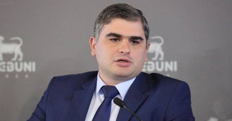 Մարդիկ գումարը պետք է պահեն այն արժույթով, որ փոխարժեքով, որ նախատեսված ծախսեր ունեն