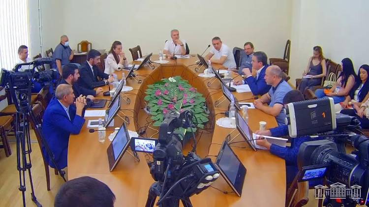 «Հրապարակ». ՔՊ-ն պաշտպանության հանձնաժողովի փոխնախագահ կընտրի