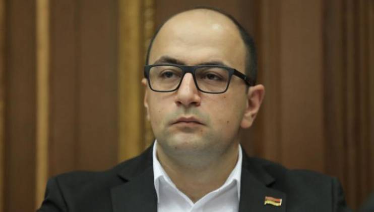 «Հրապարակ». Կոնկրետ այս որոշման հետ կապված՝ ես եւ ընկեր Իշխանն իրար հետ չենք խոսել