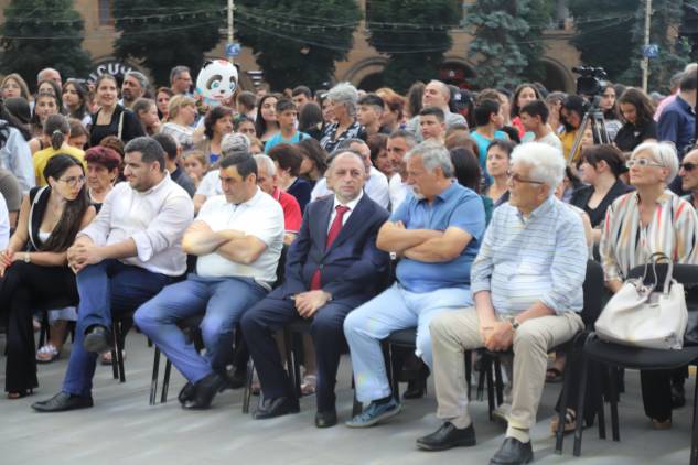 Վանաձորում թեւածում էր կարոտը…