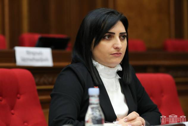 Կույս մնալու եւ հաճույք ստանալու թովմասյանական բանաձեւը