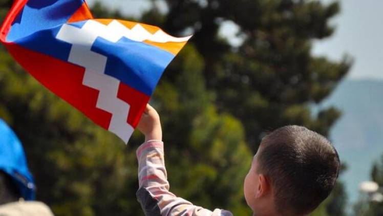 Անգամ սատանայի հետ դաշինք կնքելով