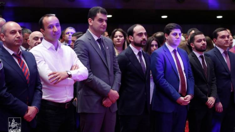 «Հրապարակ». Ում անունն է Ավինյանը պատրաստվում գրել ցուցակի երկրորդ հորիզոնականում