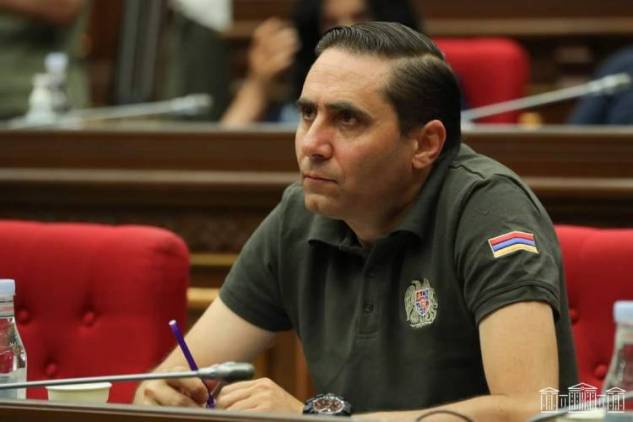 Մեզ արդեն «տակից» համոզում են, որ մենք տարբերակ չունենք