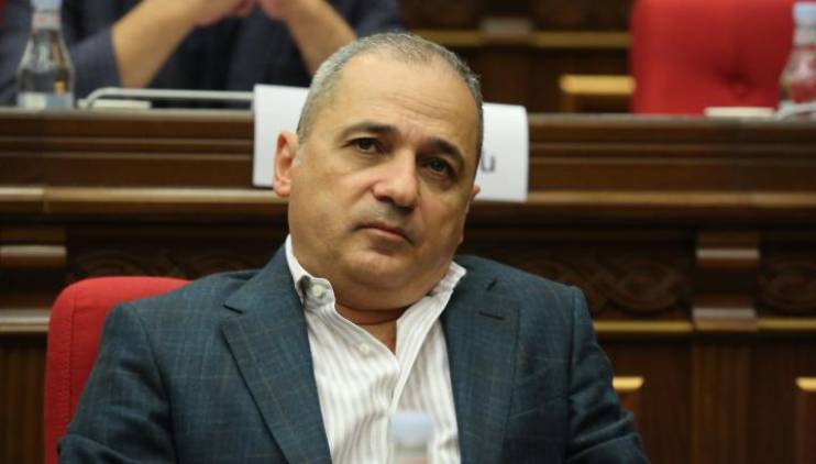 «Հրապարակ». Մենք ՔՊ-ի հետ չենք նստելու եւ քննարկենք, թե Ալագյազի փեշին քանի մոծակ է սատկել