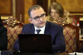 «Հրապարակ». Աշխատավարձերի մեջ կներառվեն պարգեւավճարները