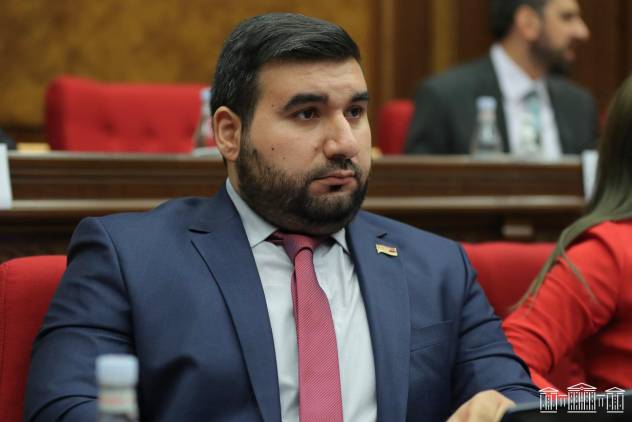 «Հրապարակ». Վահագն Ալեքսանյանի առաջարկը անեկդոտի թեմա է դարձել ՔՊ-ում
