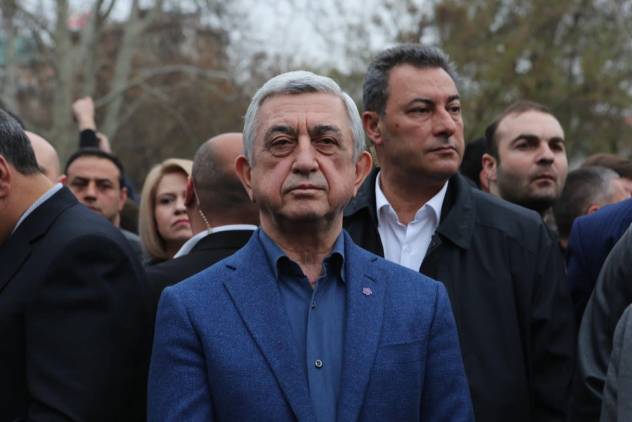 «Հրապարակ». Սերժ Սարգսյանը «ֆեյք» էջով հետևում է ֆեյսբուքյան գրառումներին ու լայքերին