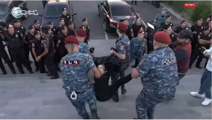«Հրապարակ». Ոստիկանության ու ՄԻՊ-ի «խիստ դատապարտումը»՝ միջազգային կառույցների ոճով