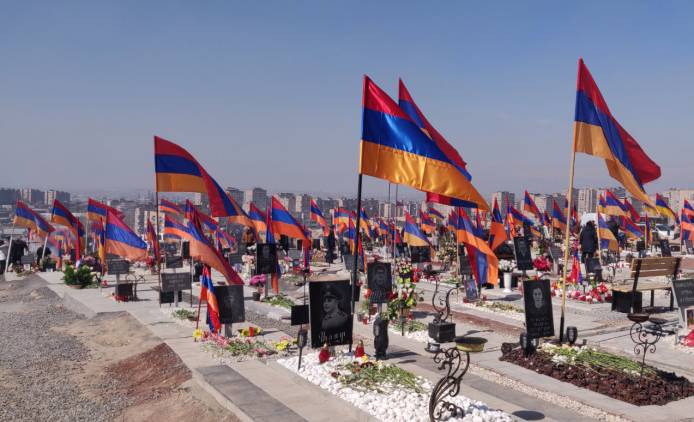 «Հրապարակ». Որոշել են հավաքվել և թույլ չտալ իշխանության ներկայացուցիչների մուտքը Եռաբլուր
