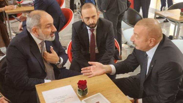 Խեղճին միայն խղճում են