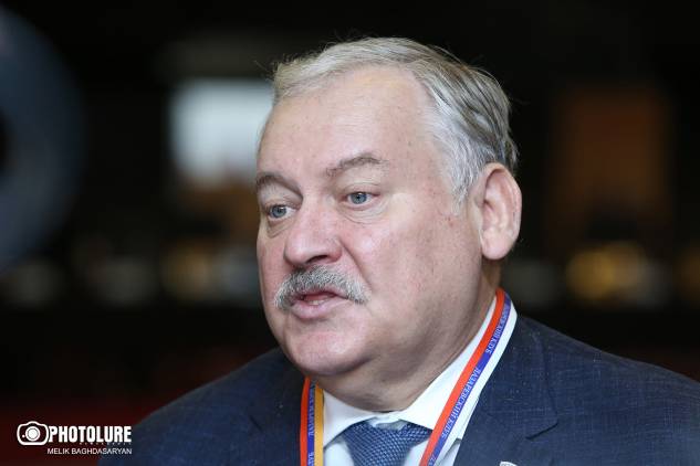 «Հրապարակ». Կա՞ն Հայաստանին ու հայկական շահերին ավելի մոտ կանգնած պատգամավորներ, քան ես եմ