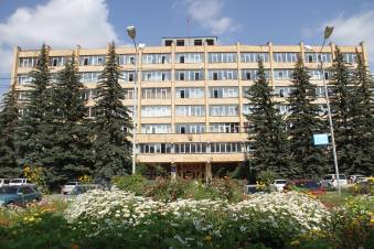 Խախտումներ՝ Միքայելյանների խնամու ղեկավարած բաժնում