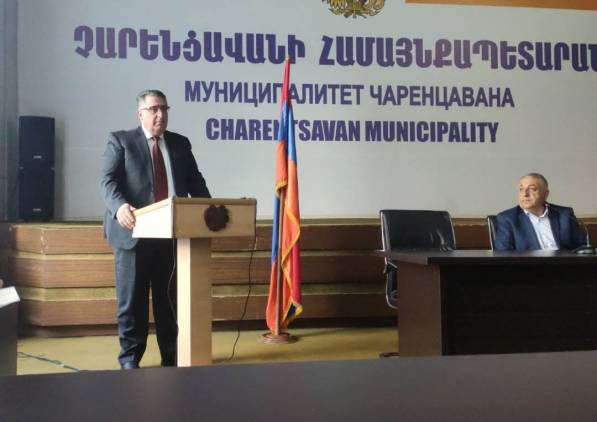 Հակոբ Շահգալդյանը հինգերորդ անգամ երդվեց որպես Չարենցավանի համայնքապետ (տեսանյութ)