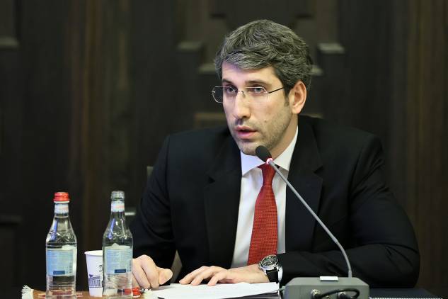 «Հրապարակ»․ Կառավարման մոդելի անցումները մեծ ցնցում են պետական ապարատի համար