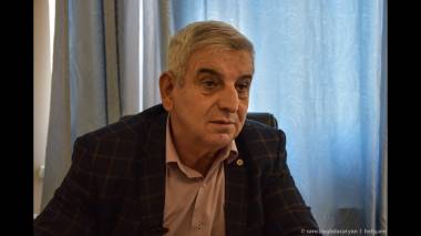 «Հրապարակ». Ղարաբաղի օդն էնքան թթվածնով հարուստ ա,  առանց որեւէ բանի կարանք ապրենք
