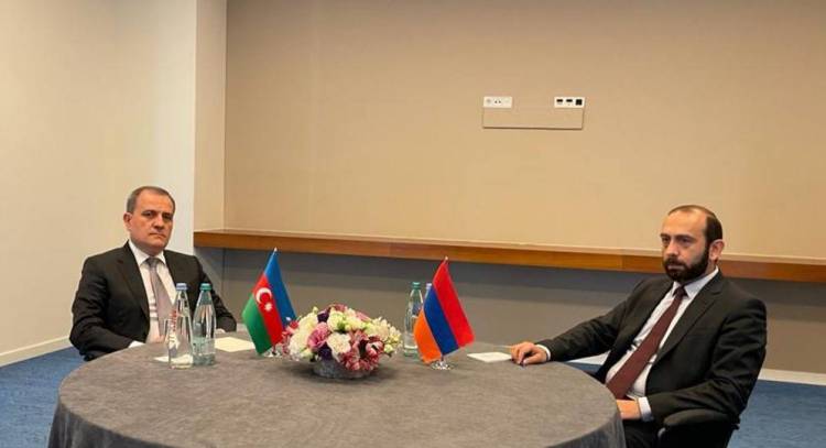 Ադրբեջանի ԱԳՆ-ն Արարատ Միրզոյանին հորդորում է հետեւել Արմեն Գրիգորյանի օրինակին