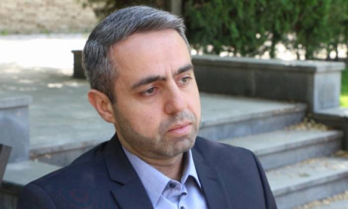 «Հրապարակ». Նախ՝ քաղաքական իշխանությունը պետք է իր ներքին Սահմանադրությունն ունենա