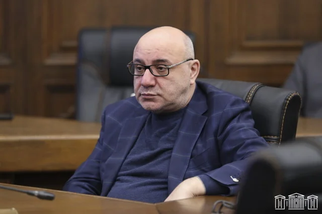 «Հրապարակ». ՔՊ-ական պատգամավորն իր «դարդն էր լացում»