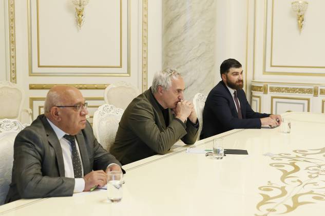 Ովքեր եւ ինչպես են հանձնում Արցախը