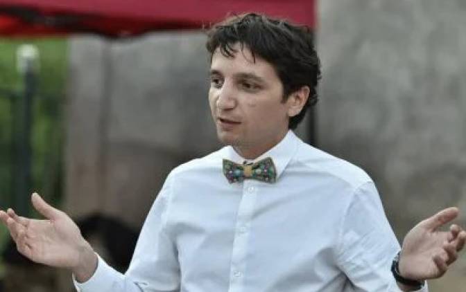«Հրապարակ». Նախարարը 1 միլիոն դոլար պարտք է վերցրել