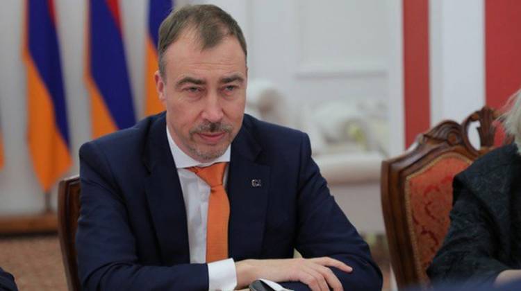 «Լաչինի միջանցքի խնդիրը լուրջ է»․ Կլաարը ժամանել է Հայաստան